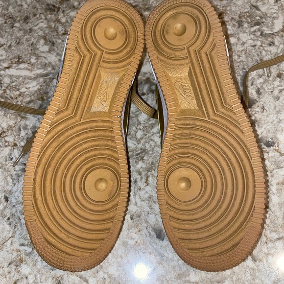 Nike Air Force 1 - Picture 2 of 12